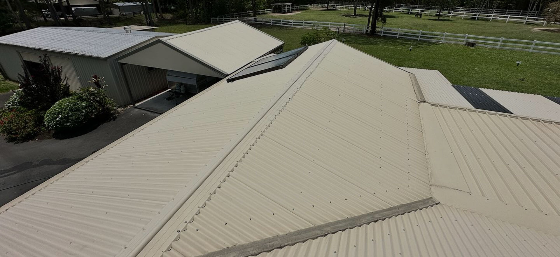 colorbond roof cleaning​
